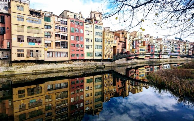 Girona river houses